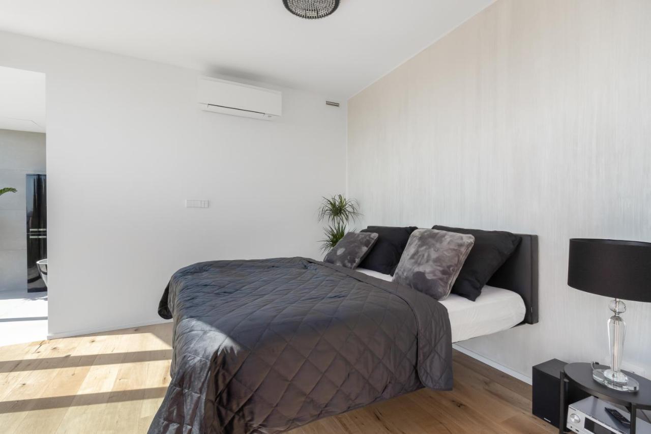 Appartamento Luxury Penthouse Praga Esterno foto